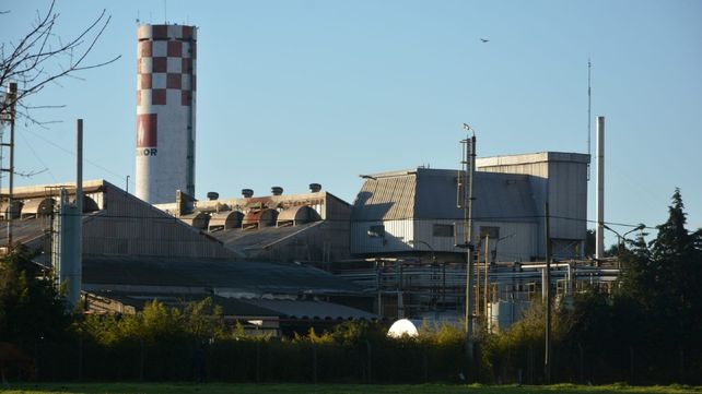 La fábrica que Atanor tiene en San Nicolás está clausurada desde el 21 de marzo.